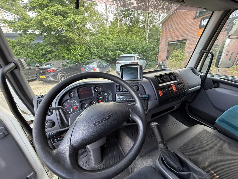 Caminhão furgão DAF LF 45.220 Laadklep/LBW Zijdeur Slaapcabine AHK NL truck: foto 11