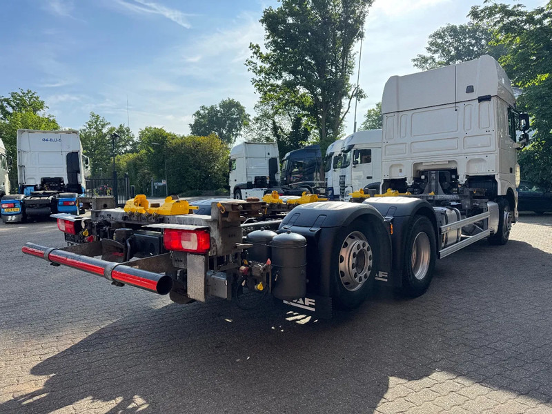 DAF XF 480 6X2 SSC FAR BDF Retarder 2x AHK 7.82 Multiwechseler - Caminhão transportador de contêineres/ Caixa móvel: foto 4 DAF XF 480 6X2 SSC FAR BDF Retarder 2x AHK 7.82 Multiwechseler - Caminhão transportador de contêineres/ Caixa móvel: foto 4