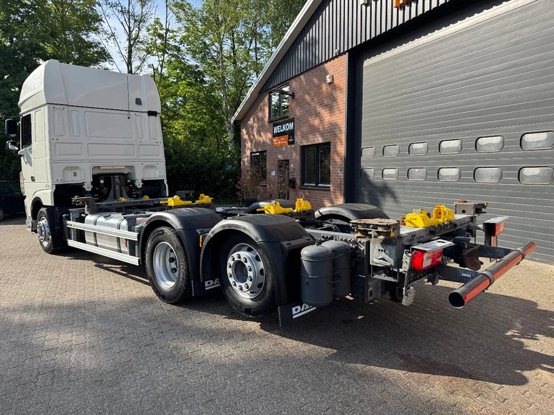 DAF XF 480 6X2 SSC FAR BDF Retarder 2x AHK 7.82 Multiwechseler - Caminhão transportador de contêineres/ Caixa móvel: foto 3 DAF XF 480 6X2 SSC FAR BDF Retarder 2x AHK 7.82 Multiwechseler - Caminhão transportador de contêineres/ Caixa móvel: foto 3
