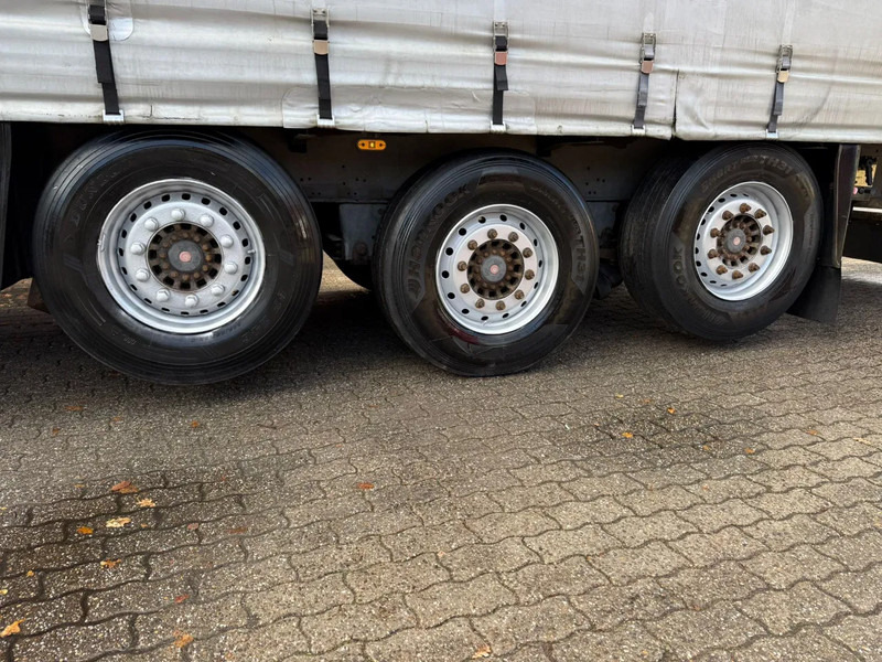 Schmitz Cargobull S01 Schuifzeilen/Schuifdak 2x Liftas SAF Schijfremmen - Semi-reboque de lona: foto 5 Schmitz Cargobull S01 Schuifzeilen/Schuifdak 2x Liftas SAF Schijfremmen - Semi-reboque de lona: foto 5