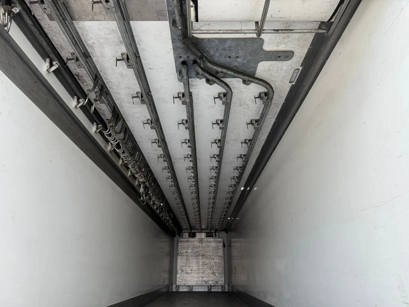 Schmitz Cargobull SKO 24 5x Meatrails Rohrbahnen Fleisch Carrier Vector 1950MT - Semireboque isotérmico: foto 4 Schmitz Cargobull SKO 24 5x Meatrails Rohrbahnen Fleisch Carrier Vector 1950MT - Semireboque isotérmico: foto 4