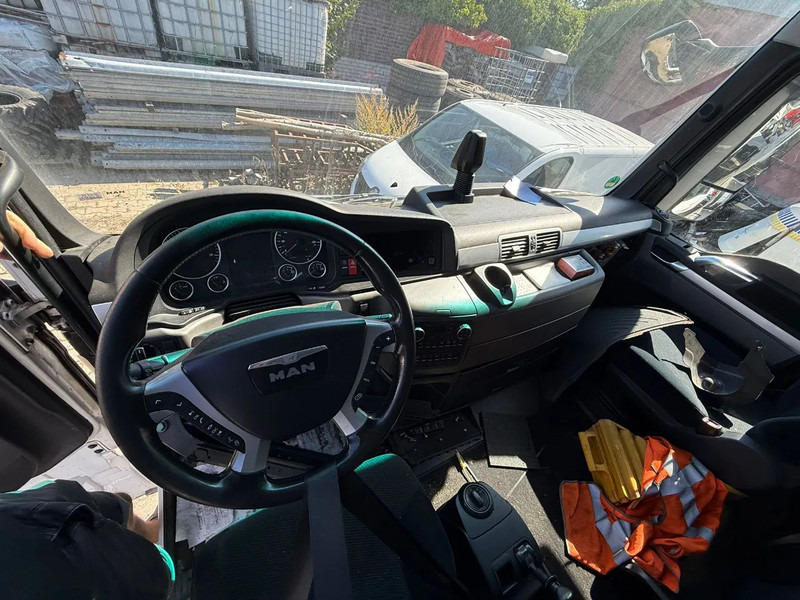 MAN TGX 18.440 XXL NO Gearbox & NO Engine, complete brief - Tractor: foto 5 MAN TGX 18.440 XXL NO Gearbox & NO Engine, complete brief - Tractor: foto 5