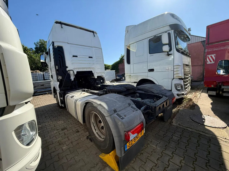 MAN TGX 18.440 XXL NO Gearbox & NO Engine, complete brief - Tractor: foto 3 MAN TGX 18.440 XXL NO Gearbox & NO Engine, complete brief - Tractor: foto 3