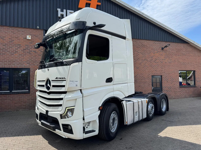 Mercedes-Benz Actros 2545 6X2 Gigaspace Gestuurde voorloopas NL Truck 327.240KM - Tractor: foto 1 Mercedes-Benz Actros 2545 6X2 Gigaspace Gestuurde voorloopas NL Truck 327.240KM - Tractor: foto 1