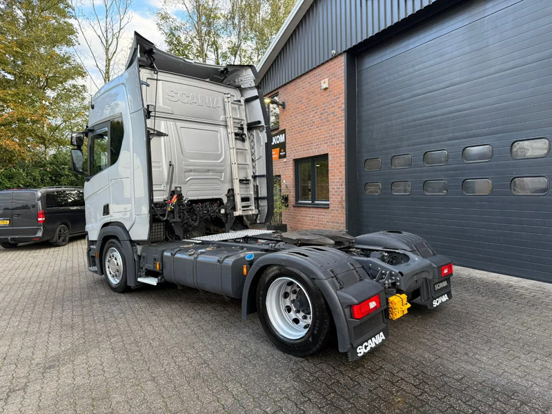 Scania R450 NGS 4X2EB Lowliner Retarder Standairco German truck Smarttacho 2 - Tractor: foto 3 Scania R450 NGS 4X2EB Lowliner Retarder Standairco German truck Smarttacho 2 - Tractor: foto 3