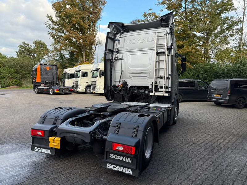 Scania R450 NGS 4X2EB Lowliner Retarder Standairco German truck Smarttacho 2 - Tractor: foto 4 Scania R450 NGS 4X2EB Lowliner Retarder Standairco German truck Smarttacho 2 - Tractor: foto 4