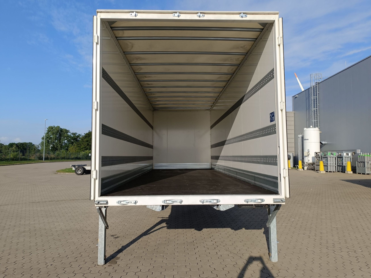 BDF-System, 7.450 mm lang, SONDERPREIS MESSEAUFBAU, - Carroçaria para furgões: foto 4 BDF-System, 7.450 mm lang, SONDERPREIS MESSEAUFBAU, - Carroçaria para furgões: foto 4