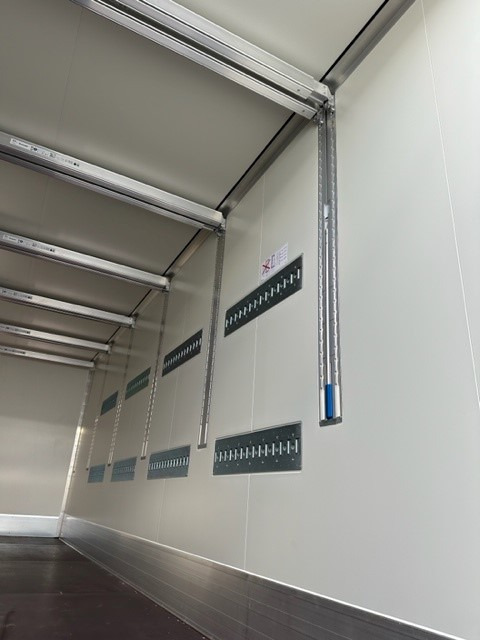 Krone BDF-System 7.450 mm, Portaltüren, FABRIKNEU - Carroçaria para furgões: foto 4 Krone BDF-System 7.450 mm, Portaltüren, FABRIKNEU - Carroçaria para furgões: foto 4