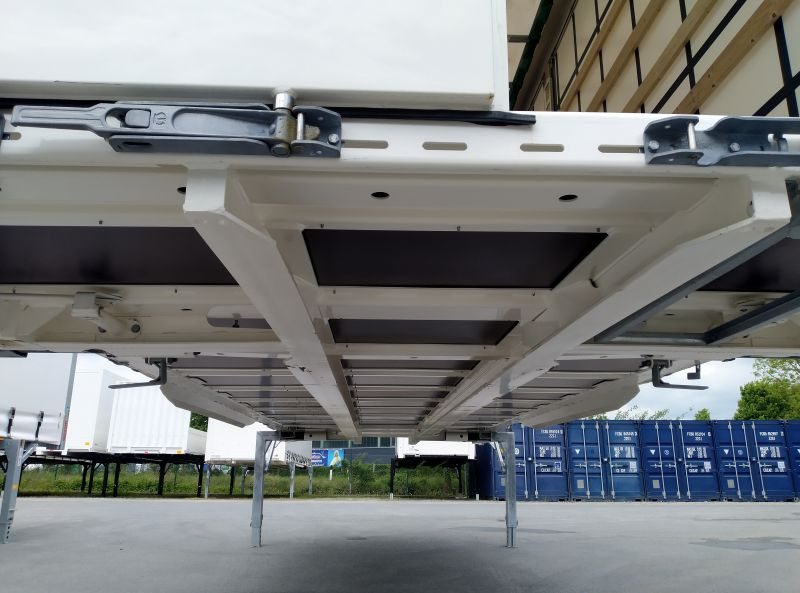 Krone BDF-System, 7.820 mm lang. - Toldo carroçaria: foto 5 Krone BDF-System, 7.820 mm lang. - Toldo carroçaria: foto 5
