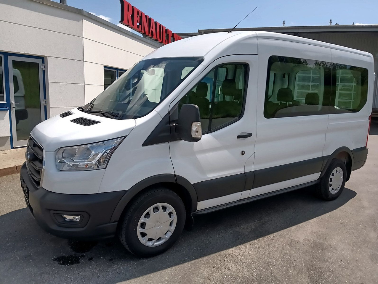 Ford Transit Kombi 350 L2 Trend 9-Sitzer 2xHeizung/Kl - Furgão de passageiros, Carrinha cabine dupla: foto 5 Ford Transit Kombi 350 L2 Trend 9-Sitzer 2xHeizung/Kl - Furgão de passageiros, Carrinha cabine dupla: foto 5