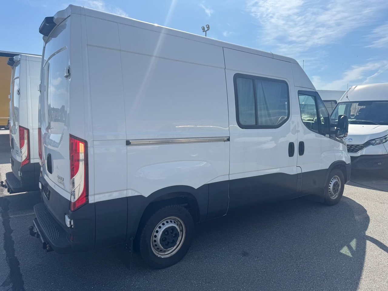 Iveco Daily Kasten HKa 35S21 V WB3520 AHK, Standheizun - Furgão: foto 3 Iveco Daily Kasten HKa 35S21 V WB3520 AHK, Standheizun - Furgão: foto 3
