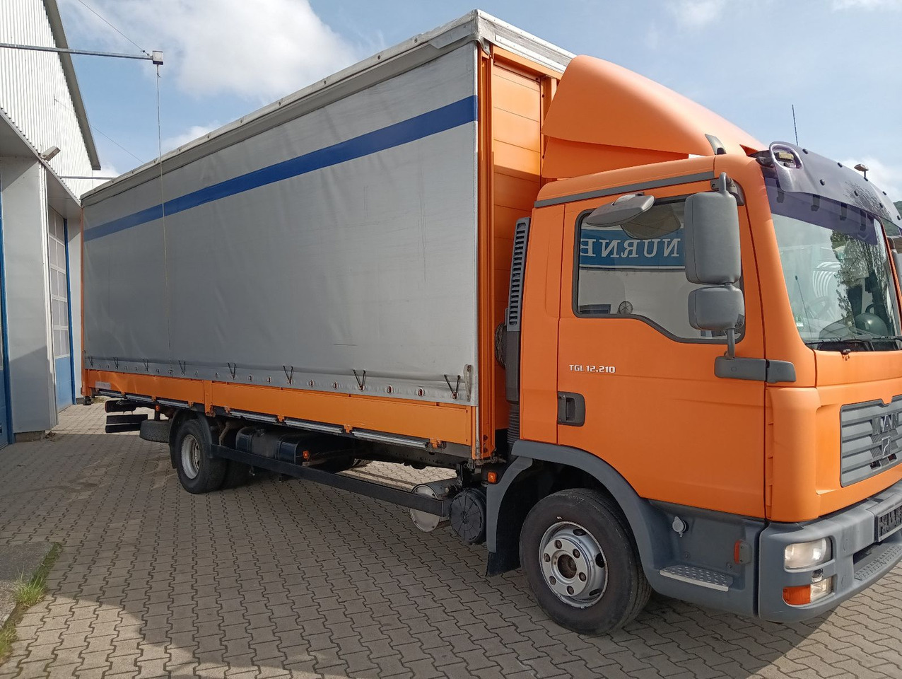 MAN TGL 12.210 4x2 KLIMA,AHK, 7,3m SCHWARZMÜLLER TÜV - Caminhão com lona: foto 5 MAN TGL 12.210 4x2 KLIMA,AHK, 7,3m SCHWARZMÜLLER TÜV - Caminhão com lona: foto 5