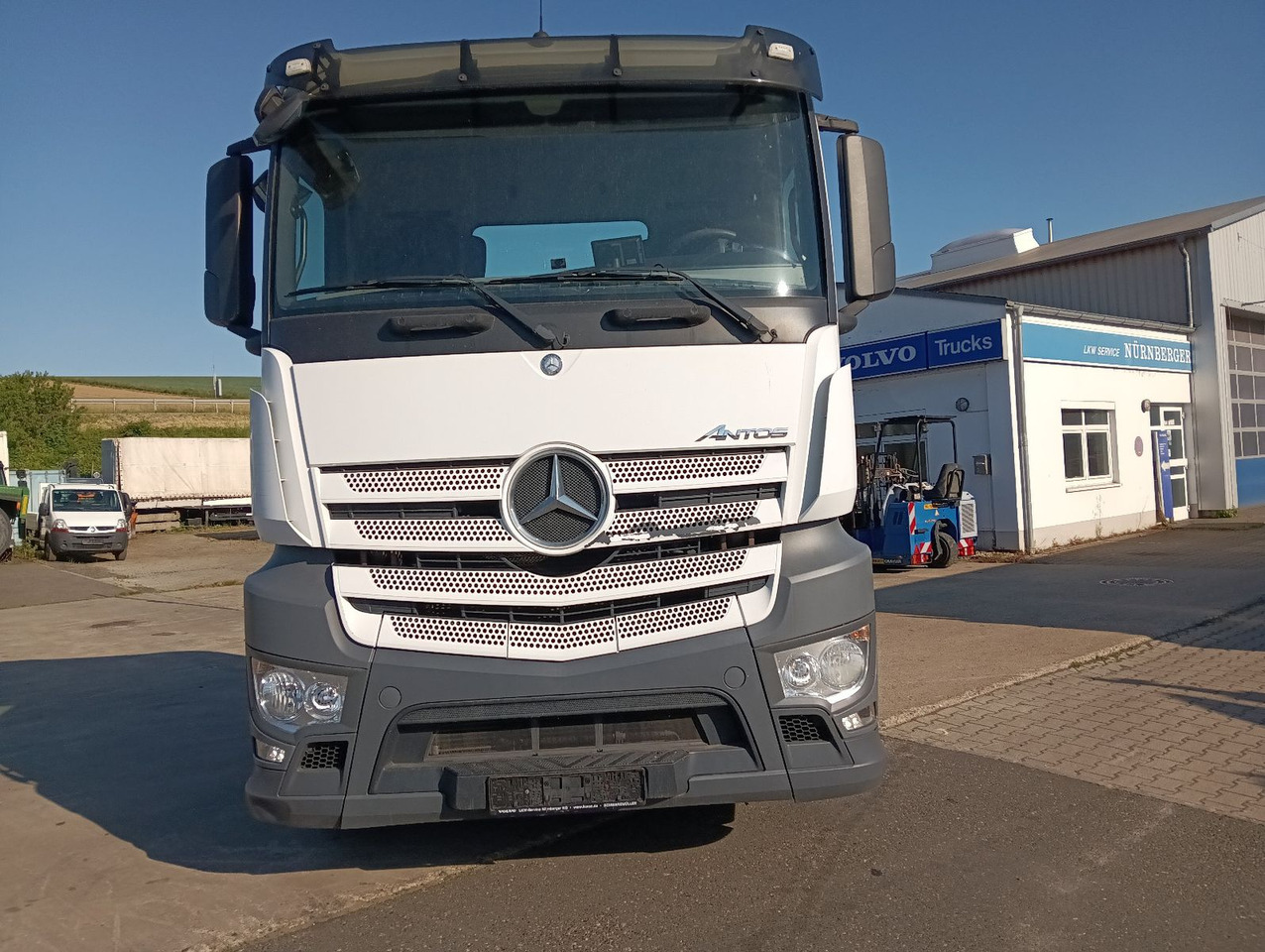 Mercedes-Benz 2545 6x2 Lenk/Lift MEILLER RK2070 Luft/Luft - Caminhão chassi: foto 2 Mercedes-Benz 2545 6x2 Lenk/Lift MEILLER RK2070 Luft/Luft - Caminhão chassi: foto 2