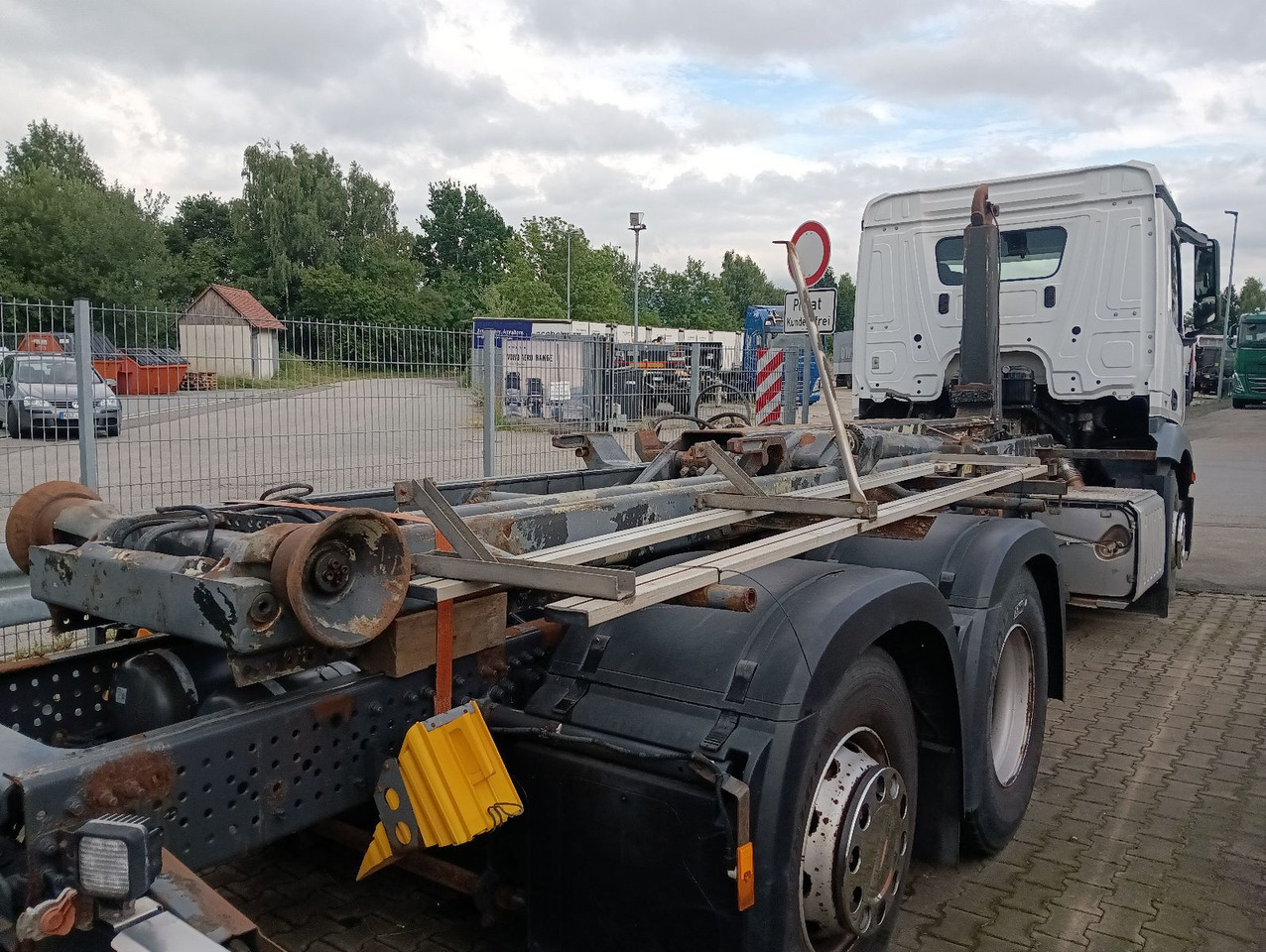 Mercedes-Benz 2545 6x2 Lenk/Lift MEILLER RK2070 Luft/Luft - Caminhão chassi: foto 3 Mercedes-Benz 2545 6x2 Lenk/Lift MEILLER RK2070 Luft/Luft - Caminhão chassi: foto 3