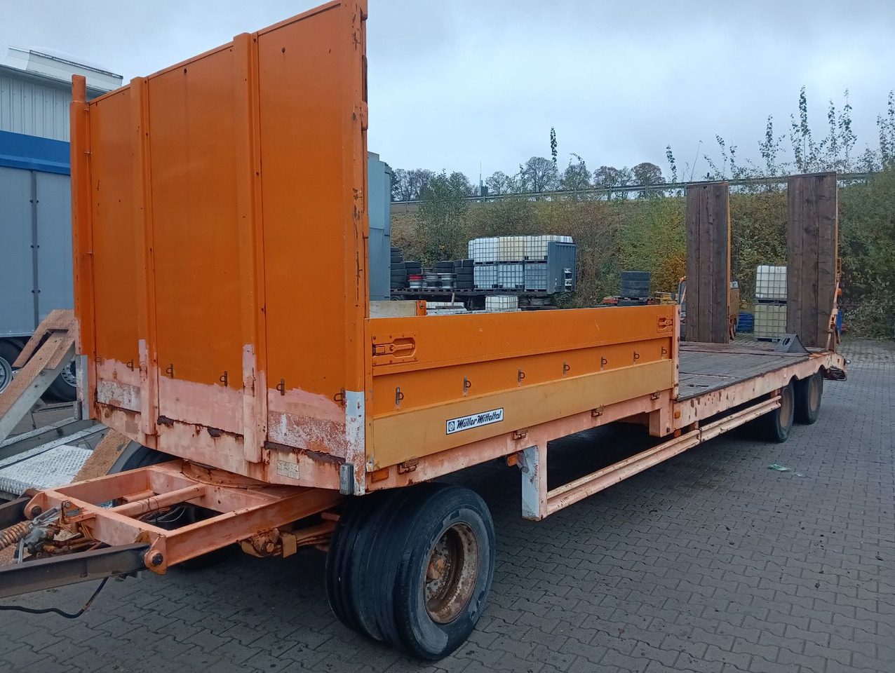 Müller-Mitteltal T 3 9,55m 0,90m Rampen, Bordwand vorne ABS SAF - Reboque baixa: foto 4 Müller-Mitteltal T 3 9,55m 0,90m Rampen, Bordwand vorne ABS SAF - Reboque baixa: foto 4