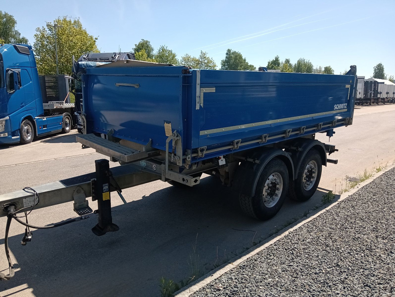 Schmitz Cargobull ZKI 18 Tandem 3-Seiten Kipper ALU ALCOA Rollplan - Reboque basculante: foto 3 Schmitz Cargobull ZKI 18 Tandem 3-Seiten Kipper ALU ALCOA Rollplan - Reboque basculante: foto 3