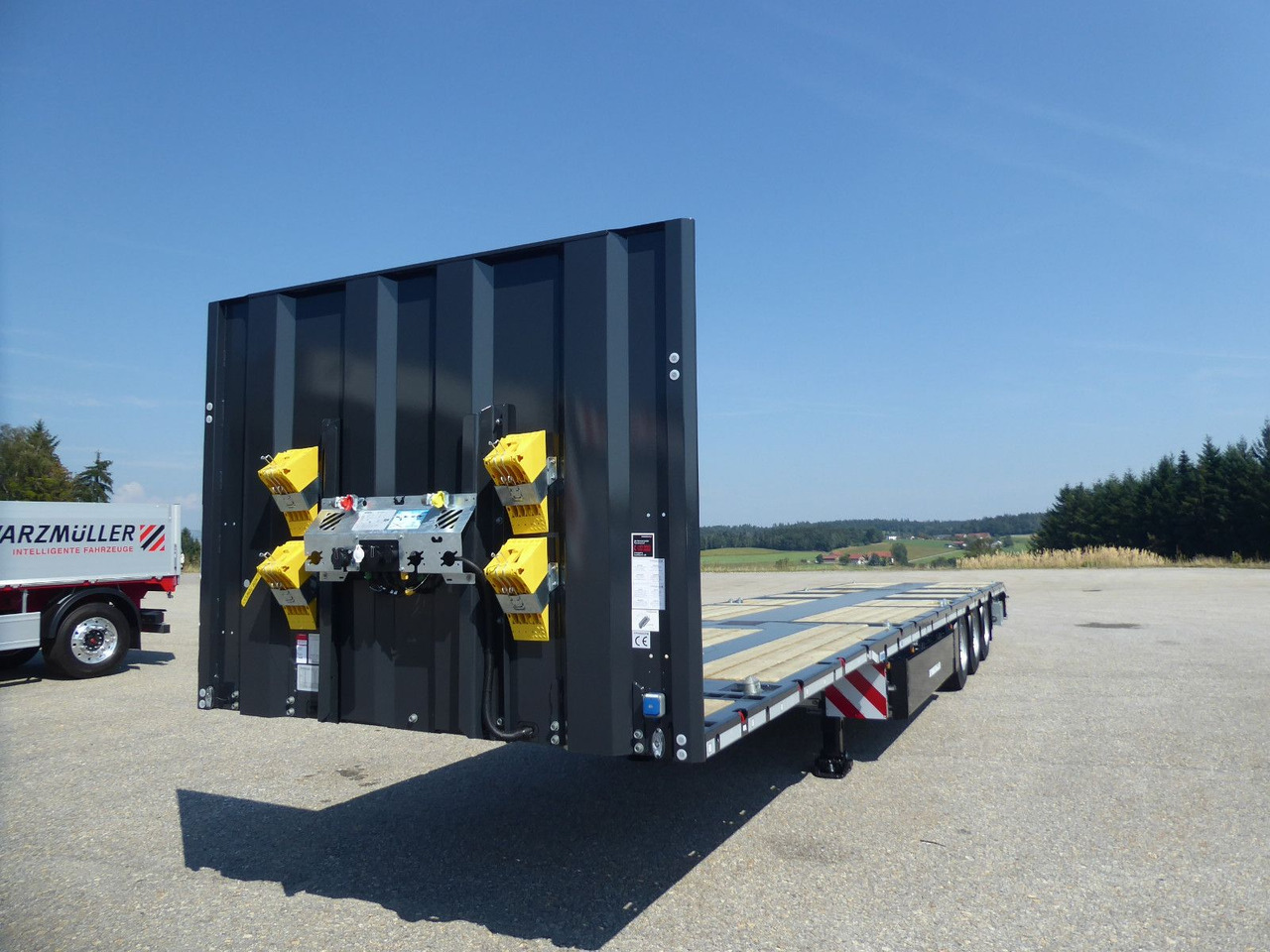 Schwarzmüller 3Achs Tele Rampen TwistLock40+2x20"SAF Lenk+Lift - Semi-reboque plataforma/ Caixa aberta: foto 5 Schwarzmüller 3Achs Tele Rampen TwistLock40+2x20"SAF Lenk+Lift - Semi-reboque plataforma/ Caixa aberta: foto 5