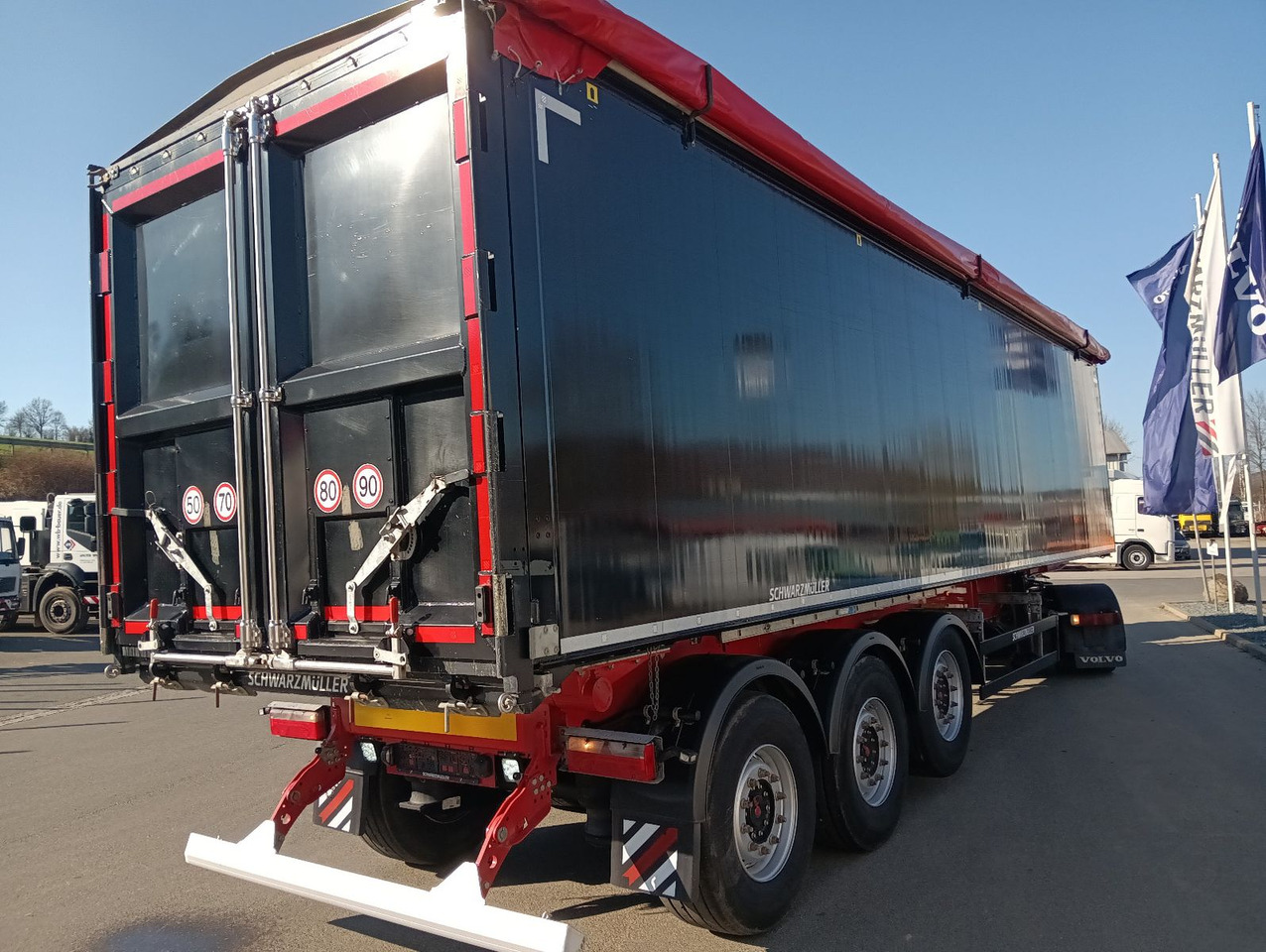 Schwarzmüller K-Serie ALU 54m3 Getreide Nur 69.340km 6250kg - Semireboque basculante: foto 4 Schwarzmüller K-Serie ALU 54m3 Getreide Nur 69.340km 6250kg - Semireboque basculante: foto 4