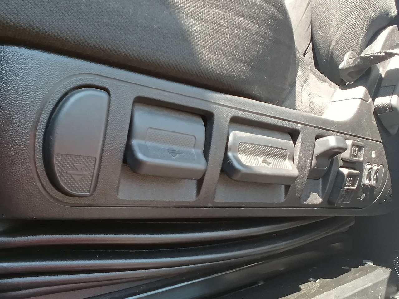 Locação de  Iveco S-WAY AS440 P490 INTARDERSpoilerStandklima 2xTan Iveco S-WAY AS440 P490 INTARDERSpoilerStandklima 2xTan: foto 23