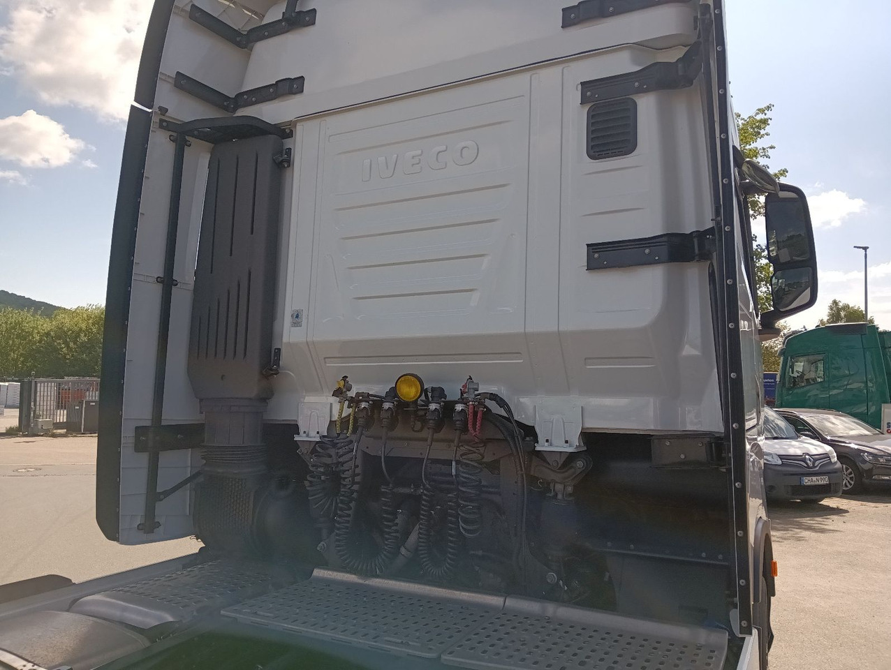 Iveco S-WAY AS440 P490 INTARDERSpoilerStandklima 2xTan - Tractor: foto 4 Iveco S-WAY AS440 P490 INTARDERSpoilerStandklima 2xTan - Tractor: foto 4