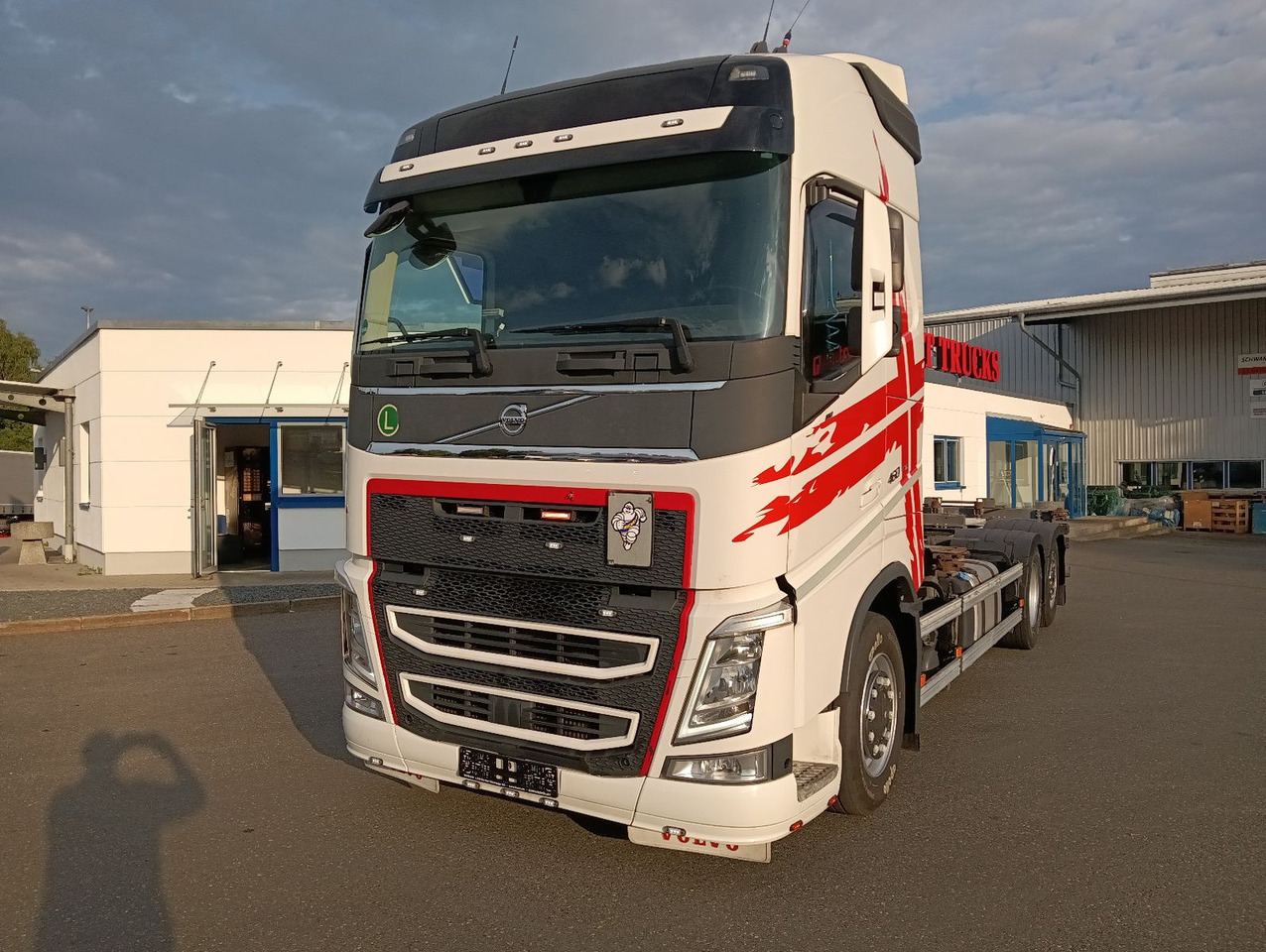 Volvo FH 460 Globe "VIN-LB"MultiBDF I-PARC LENKACHSE - Caminhão transportador de contêineres/ Caixa móvel: foto 3 Volvo FH 460 Globe "VIN-LB"MultiBDF I-PARC LENKACHSE - Caminhão transportador de contêineres/ Caixa móvel: foto 3