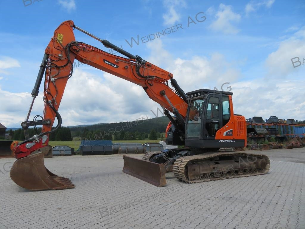 Doosan DX 235 LCR-5 - Escavadora de rastos: foto 1 Doosan DX 235 LCR-5 - Escavadora de rastos: foto 1
