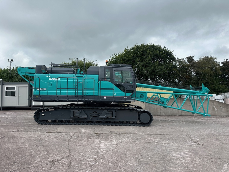 KOBELCO CKE900G-2 - 100 Ton Crawler Crane - Excellent Condition - Guindaste sobre esteiras: foto 2 KOBELCO CKE900G-2 - 100 Ton Crawler Crane - Excellent Condition - Guindaste sobre esteiras: foto 2