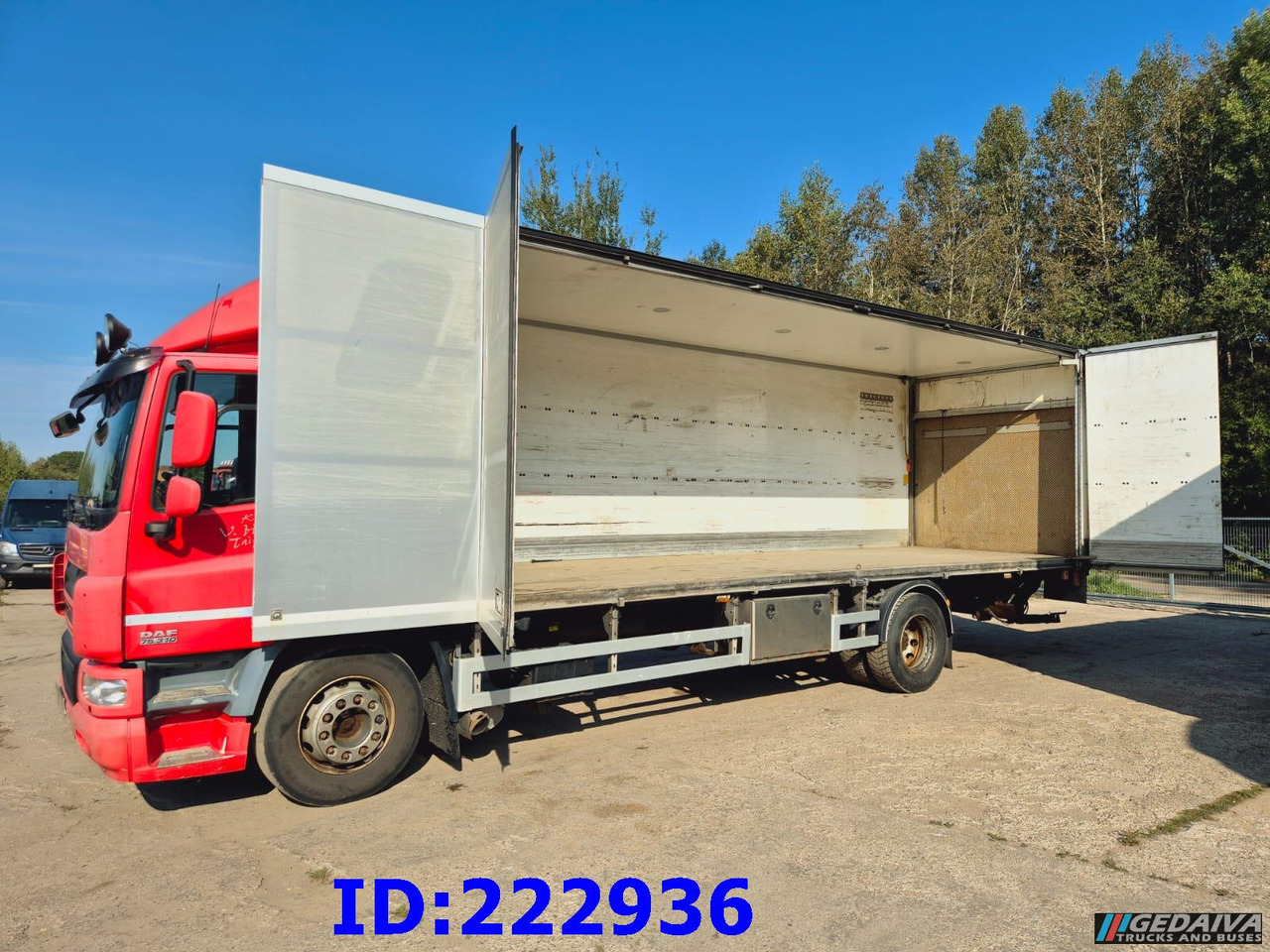 DAF CF 75.310 - Euro5 - Caminhão furgão: foto 2 DAF CF 75.310 - Euro5 - Caminhão furgão: foto 2