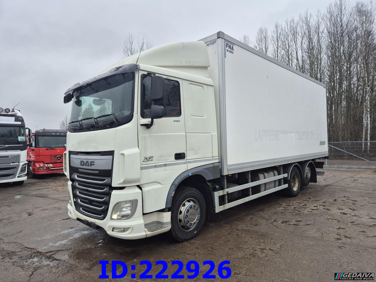 DAF XF 106 440 FAR 6x2 Euro6 - Caminhão isotérmico: foto 1 DAF XF 106 440 FAR 6x2 Euro6 - Caminhão isotérmico: foto 1