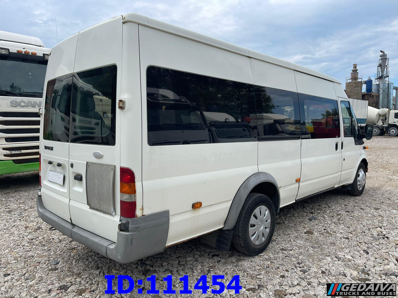 FORD Transit Manual 17-seater - Autocarro: foto 4 FORD Transit Manual 17-seater - Autocarro: foto 4