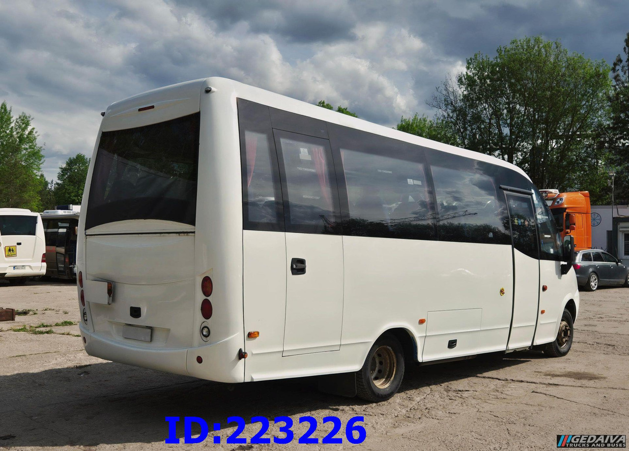 IVECO Daily 70C17A 25-seater Euro5 - Autocarro: foto 5 IVECO Daily 70C17A 25-seater Euro5 - Autocarro: foto 5