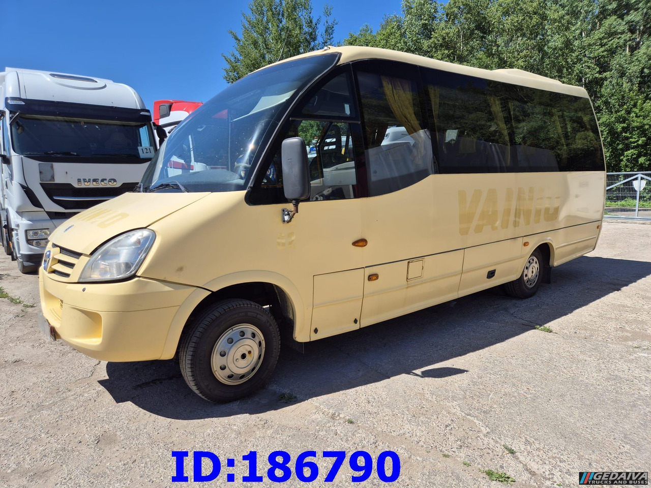 IVECO Wing Daily Tourys 25-seater - Autocarro: foto 1 IVECO Wing Daily Tourys 25-seater - Autocarro: foto 1