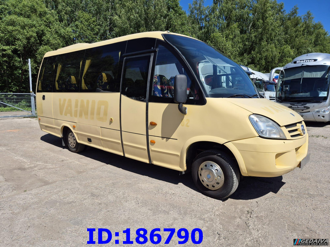 IVECO Wing Daily Tourys 25-seater - Autocarro: foto 4 IVECO Wing Daily Tourys 25-seater - Autocarro: foto 4
