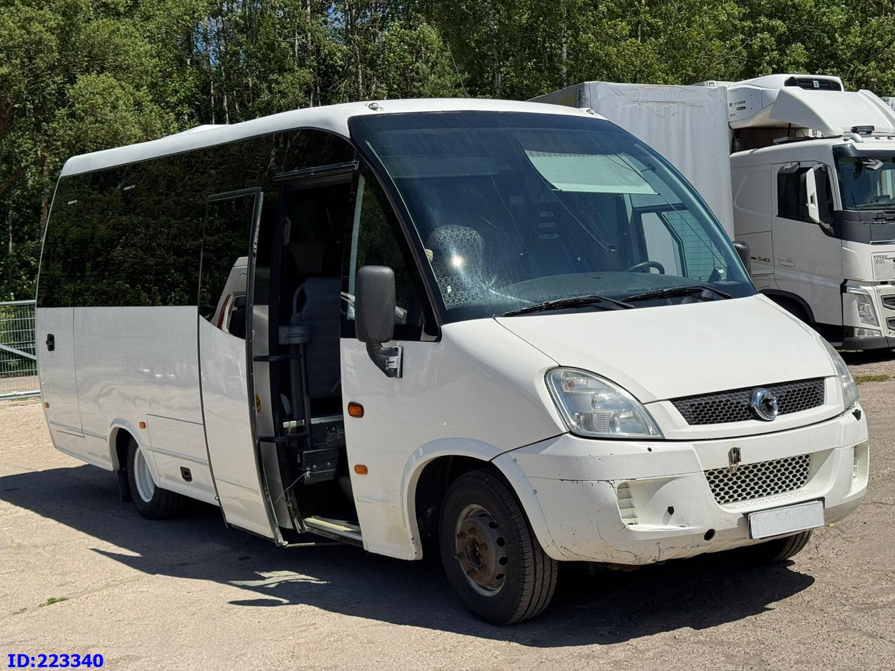 IVECO Wing Euro5 25 places - Autocarro: foto 2 IVECO Wing Euro5 25 places - Autocarro: foto 2