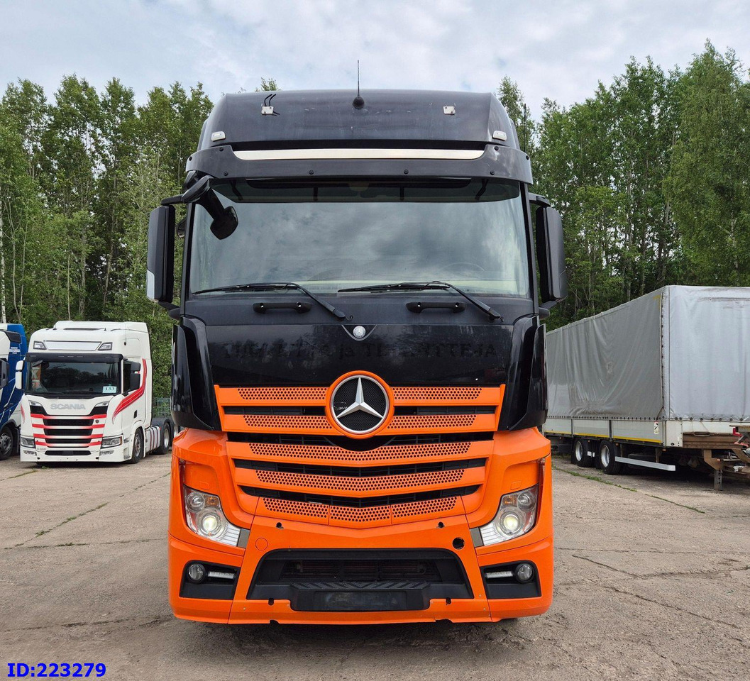 MERCEDES-BENZ Actros 3563 8×4 ( Steering axle) - Caminhão chassi: foto 2 MERCEDES-BENZ Actros 3563 8×4 ( Steering axle) - Caminhão chassi: foto 2