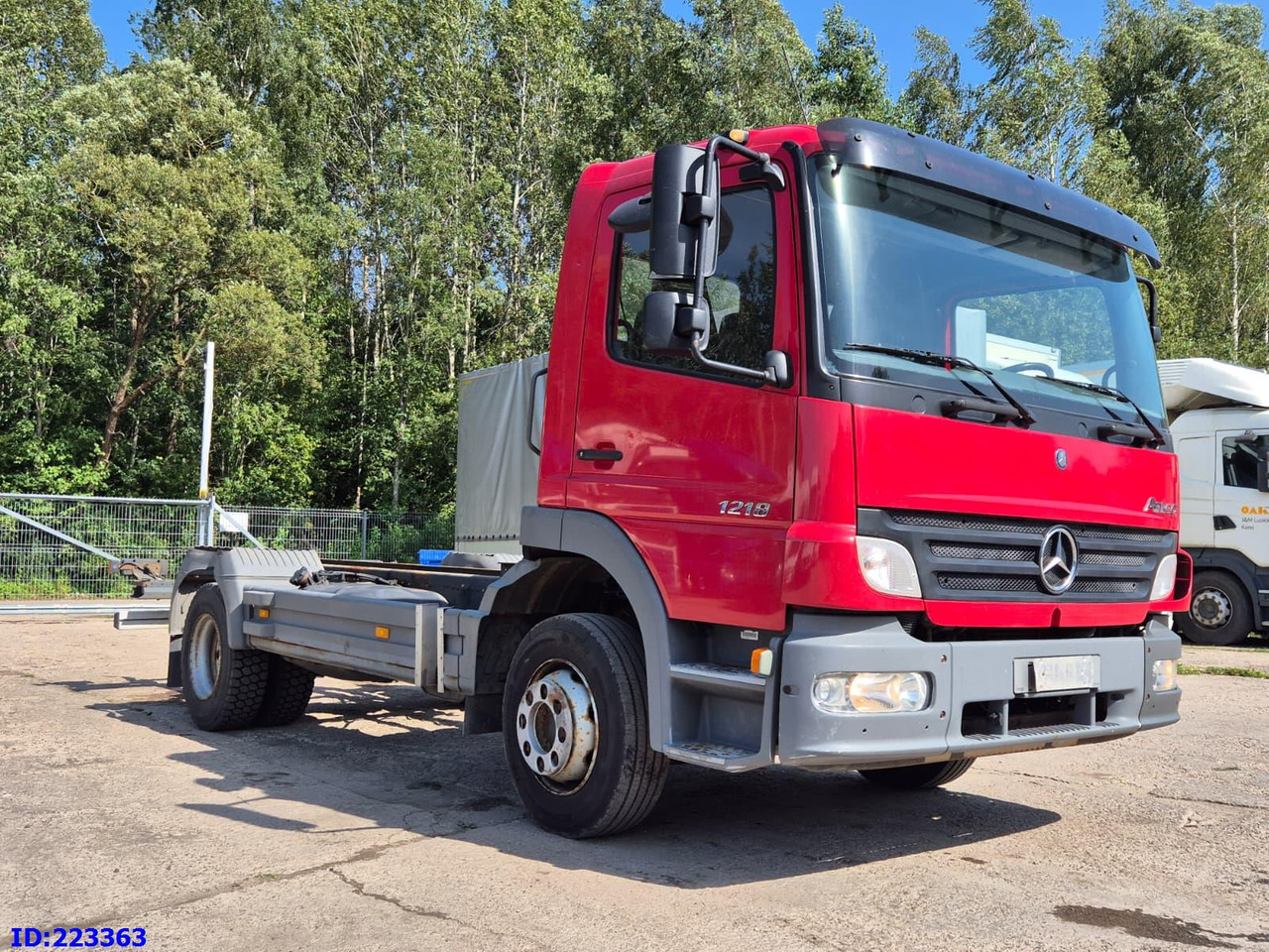 MERCEDES-BENZ Atego 1218 - Full steel - Manual (3 seats) - Caminhão chassi: foto 2 MERCEDES-BENZ Atego 1218 - Full steel - Manual (3 seats) - Caminhão chassi: foto 2