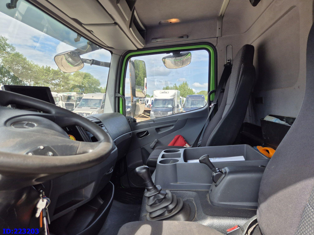 Caminhão furgão MERCEDES-BENZ Atego 818 4x2 Euro5 Manual: foto 15