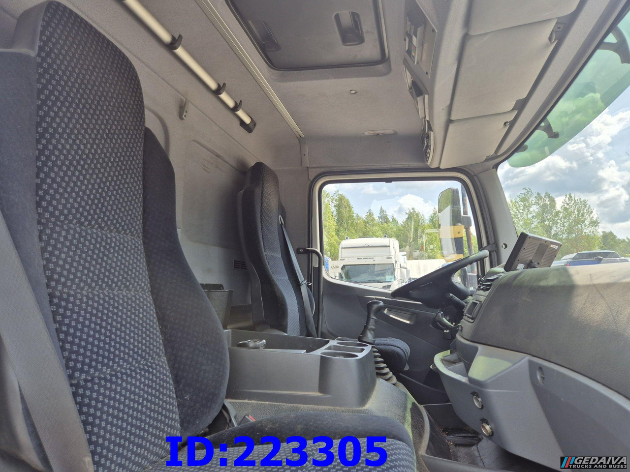 Caminhão frigorífico MERCEDES-BENZ Axor 1829 Euro5 Manual + Tail lift: foto 25