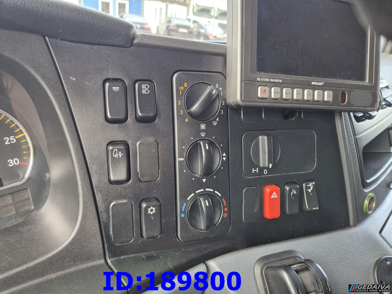 Caminhão frigorífico MERCEDES-BENZ Axor 1829 Euro5 Manual + Tail lift: foto 19