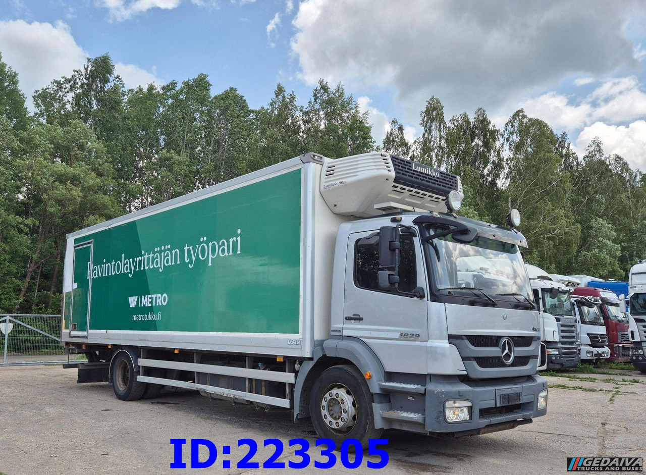 MERCEDES-BENZ Axor 1829 Euro5 Manual + Tail lift - Caminhão frigorífico: foto 4 MERCEDES-BENZ Axor 1829 Euro5 Manual + Tail lift - Caminhão frigorífico: foto 4