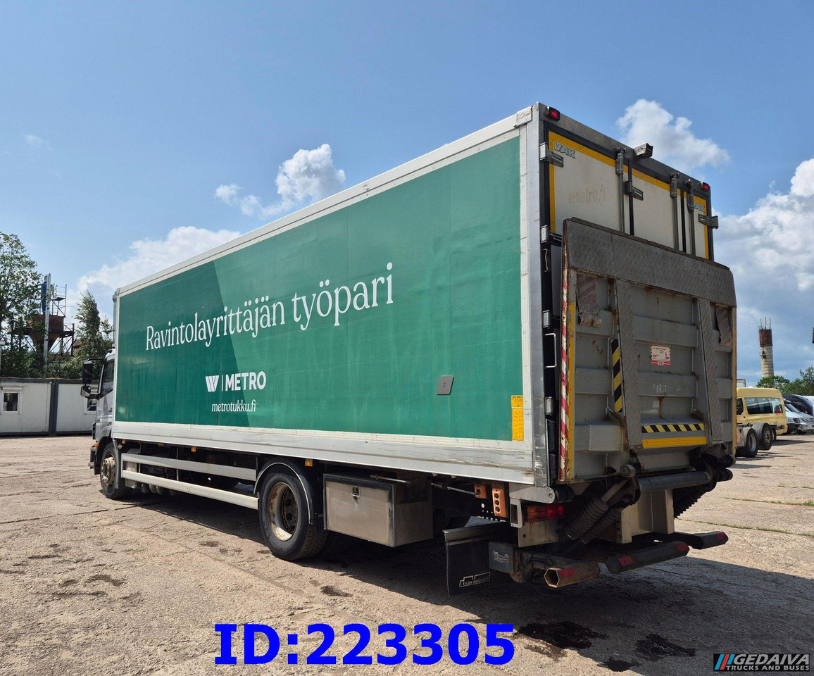 Caminhão frigorífico MERCEDES-BENZ Axor 1829 Euro5 Manual + Tail lift: foto 11