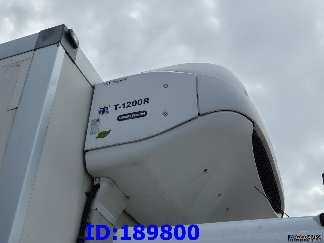 Caminhão frigorífico MERCEDES-BENZ Axor 1829 Euro5 Manual + Tail lift: foto 12