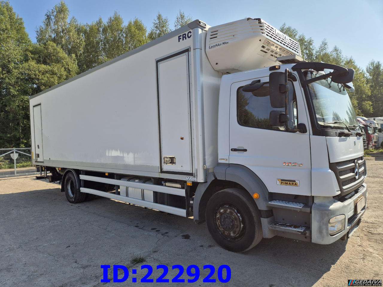 MERCEDES-BENZ Axor 1829  Manual + Tail lift - Caminhão frigorífico: foto 4 MERCEDES-BENZ Axor 1829  Manual + Tail lift - Caminhão frigorífico: foto 4