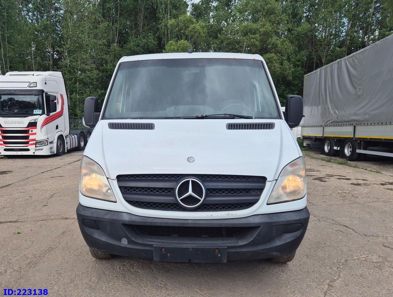 MERCEDES-BENZ Sprinter 213 - Euro5 - Autocarro: foto 2 MERCEDES-BENZ Sprinter 213 - Euro5 - Autocarro: foto 2