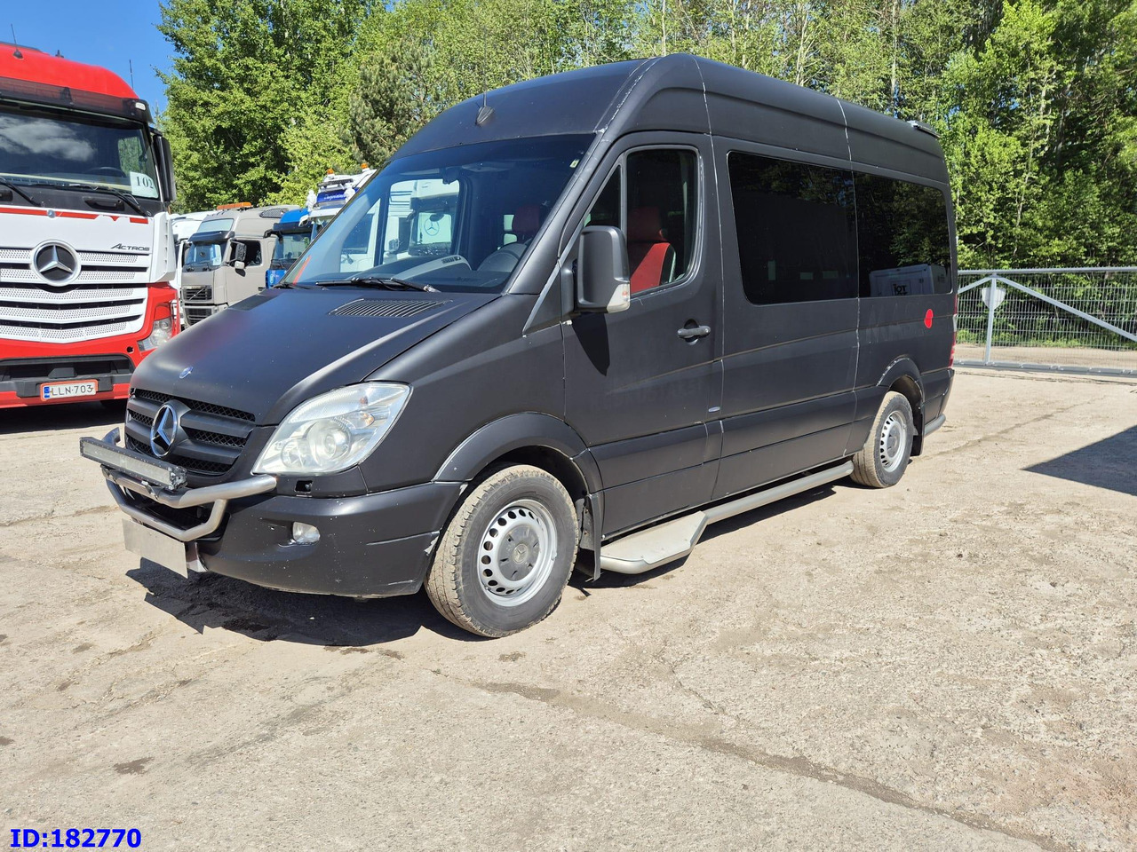 MERCEDES-BENZ Sprinter 319 VIP Euro5 - Autocarro: foto 4 MERCEDES-BENZ Sprinter 319 VIP Euro5 - Autocarro: foto 4