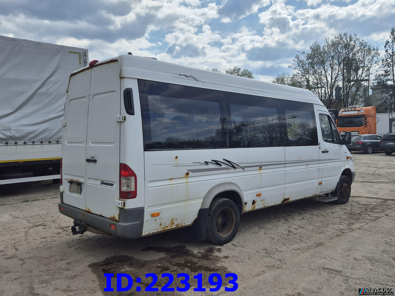 MERCEDES-BENZ Sprinter 416 VIP AC 17-seater - Autocarro: foto 5 MERCEDES-BENZ Sprinter 416 VIP AC 17-seater - Autocarro: foto 5
