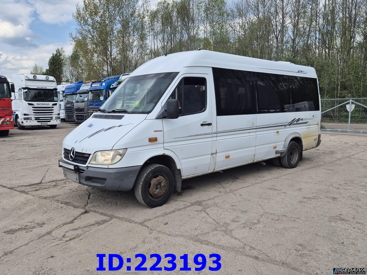 MERCEDES-BENZ Sprinter 416 VIP AC 17-seater - Autocarro: foto 1 MERCEDES-BENZ Sprinter 416 VIP AC 17-seater - Autocarro: foto 1