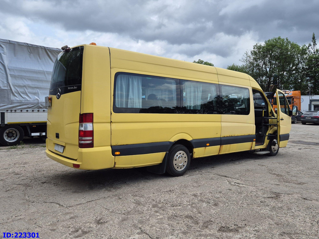 MERCEDES-BENZ Sprinter 515 TRANSFER 23 PLACES - Autocarro: foto 5 MERCEDES-BENZ Sprinter 515 TRANSFER 23 PLACES - Autocarro: foto 5