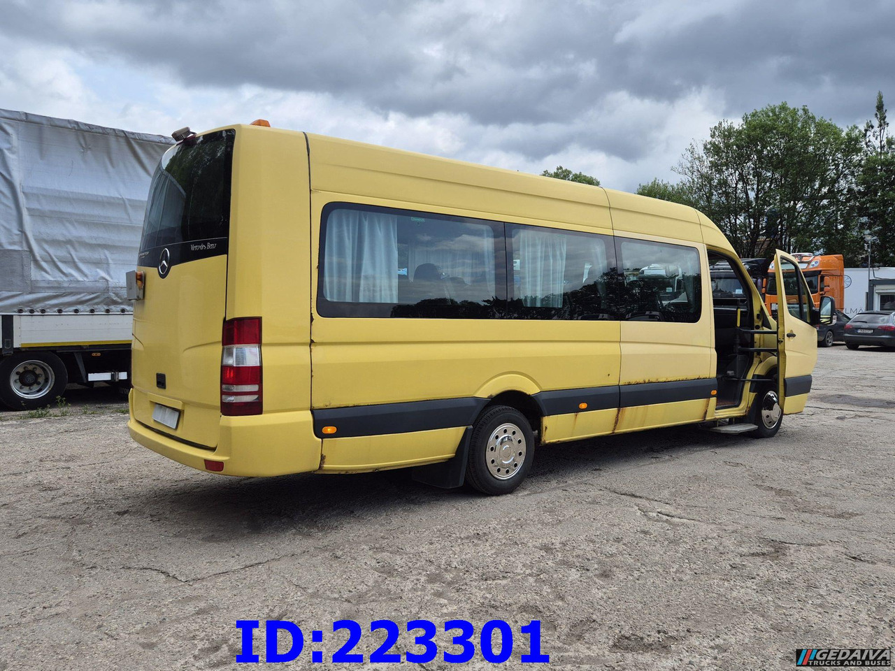 MERCEDES-BENZ Sprinter 515 TRANSFER 23 PLACES - Autocarro: foto 5 MERCEDES-BENZ Sprinter 515 TRANSFER 23 PLACES - Autocarro: foto 5