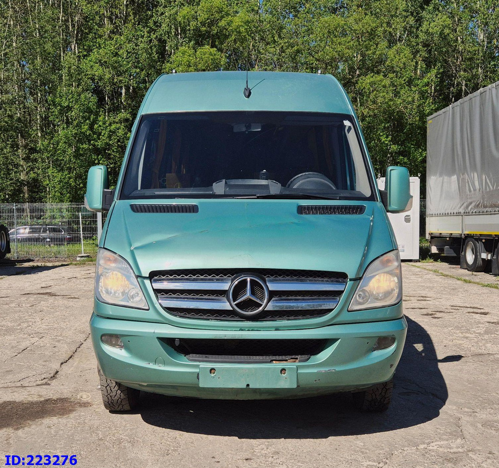 MERCEDES-BENZ Sprinter 516 - VIP - 23 Places - Autocarro: foto 2 MERCEDES-BENZ Sprinter 516 - VIP - 23 Places - Autocarro: foto 2